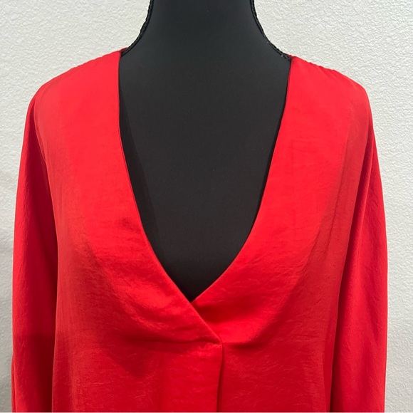 Glam Scarlet Elegance Blouse, V Neck oversized L - Picture 3 of 8
